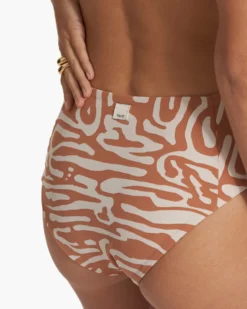 Dune Bikini Bottom | Palo Santo Maze -Vuori Clothing Store VW700PSM SP23 W ECOMM WATERBOTTOMS 1886 FULL 1x1 1e80fd23 df04 4b7b 8def f95206bd5f51