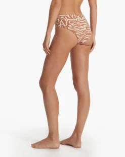 Dune Bikini Bottom | Palo Santo Maze -Vuori Clothing Store VW700PSM SP23 W ECOMM WATERBOTTOMS 1945 BOTTOM 1x1 a312416b fae7 4b3e 8630 10cb10976b11