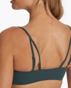 Dune Bikini Top | Beryl 7 Dune Bikini Top | Beryl -Vuori Clothing Store VW701BER SP23 W ECOMM WATERTOPS 1455 FULL 1x1 dcbae26a fa3a 4a82 b4f9 6c8a209e17d4
