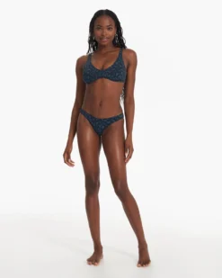 Aqua Triangle Top | Beryl Spots -Vuori Clothing Store VW708BPT SP23 W ECOMM WATERTOPS 1872 FULL 1X1 7500d6cf 7f8d 45d6 95b9 6bdc231d8eda