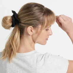 Tie Scrunchy | Black -Vuori Clothing Store VW806BLK 4650