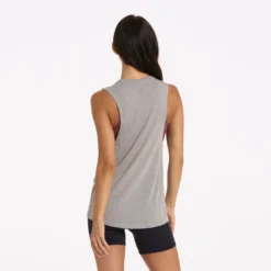 The Rise The Shine Tank | Light Oregano 6 The Rise The Shine Tank | Light Oregano -Vuori Clothing Store VW952LOR 00603